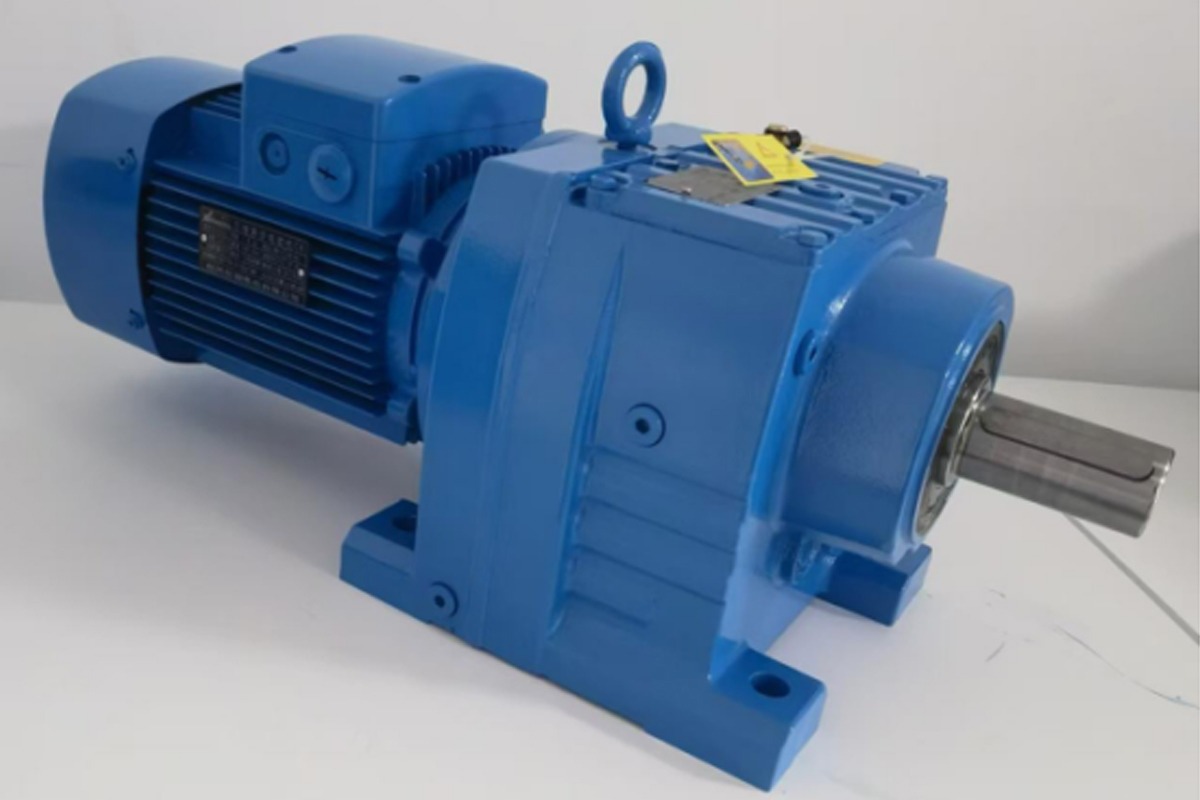 R系列斜齒輪減速機(jī)